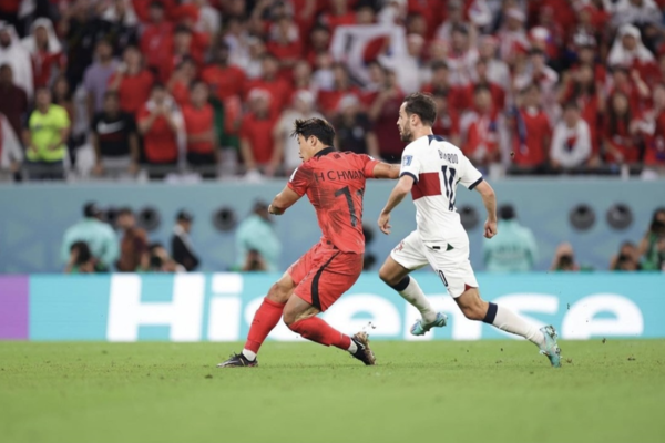 2022 카타르 월드컵 H조 3차전에서 후반 추가 시간 손흥민의 패스를 받은 황희찬이 오른발 슈팅으로 포르투갈 골망을 가르면서 2-1 역전승을 이끌었다. 사진 : 황희찬 인스타그램