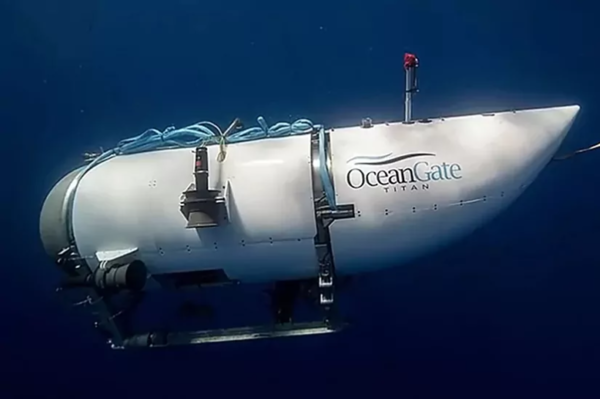 ‘오션게이트 익스페디션’이 제공한 촬영 날짜 미상의 사진에 타이태닉호 잔해 현장 탐사에 사용된 잠수정 ‘타이탄’ : MARCA