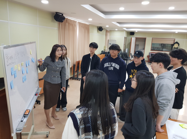 지난해 진행된 청소년 참여 예산제 교육. : 서귀포시